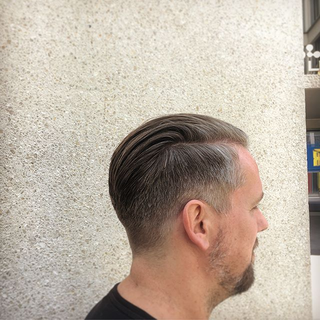 Men's haircut by Sylvan Warring, hair studio in Zürich